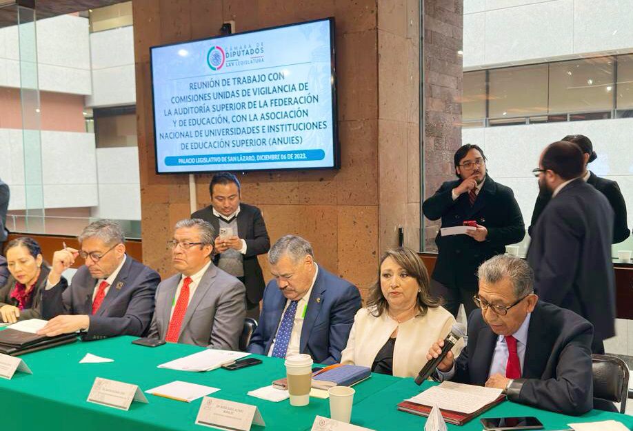 Cumple UATx con la entrega de estados financieros auditados